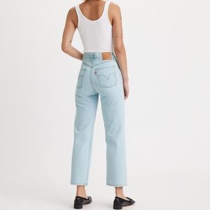 Levi’s Ribcage Straight Jean Size 24